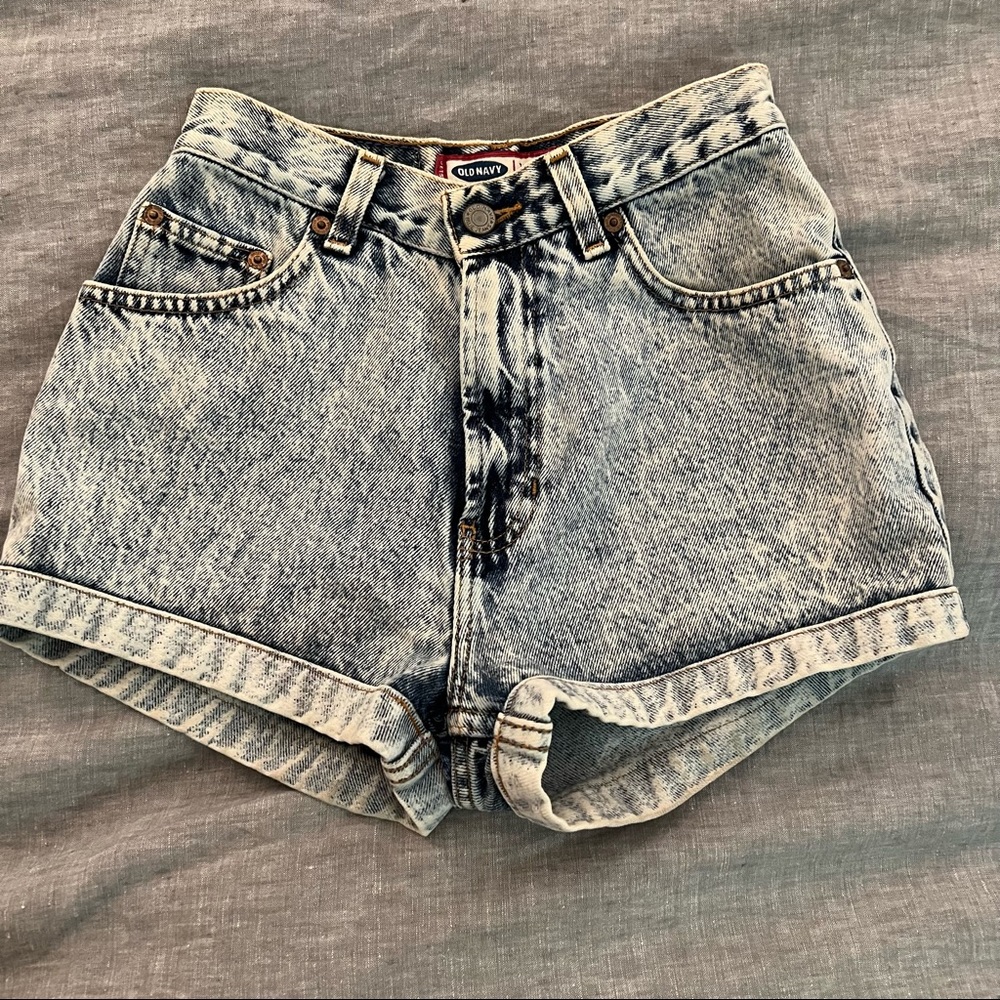 Vintage distressed high waisted jean shorts